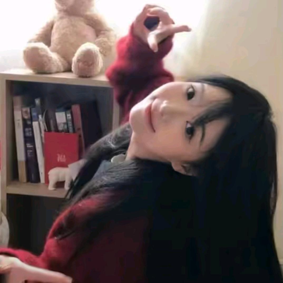 迈初头像