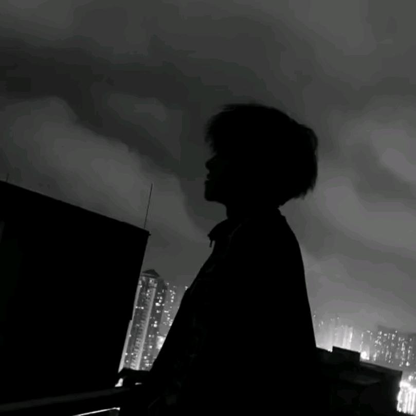 山野藏意深、