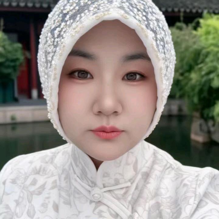 小杨同学（同款在橱窗）