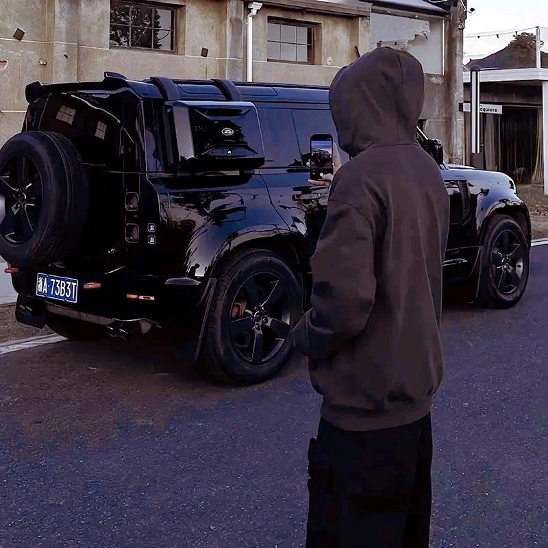 易贰叁🚶🏻‍♂️