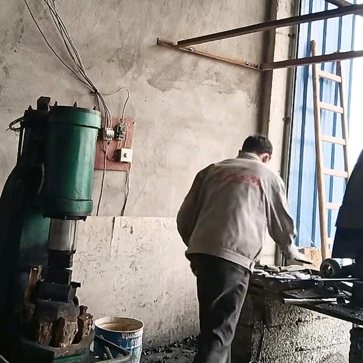 卢氏铁匠铺