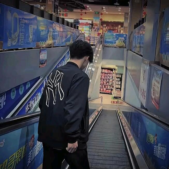148586