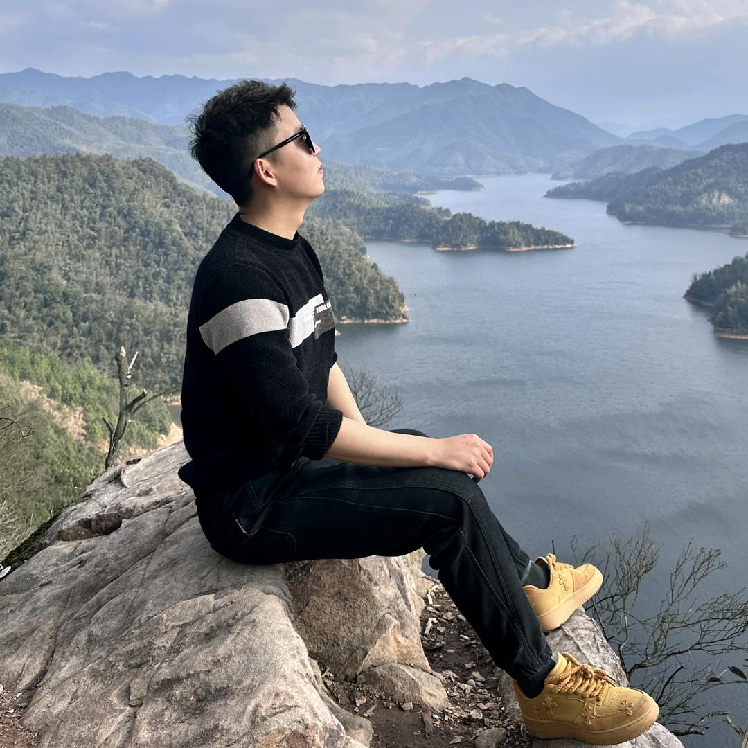 我假装过去不重要