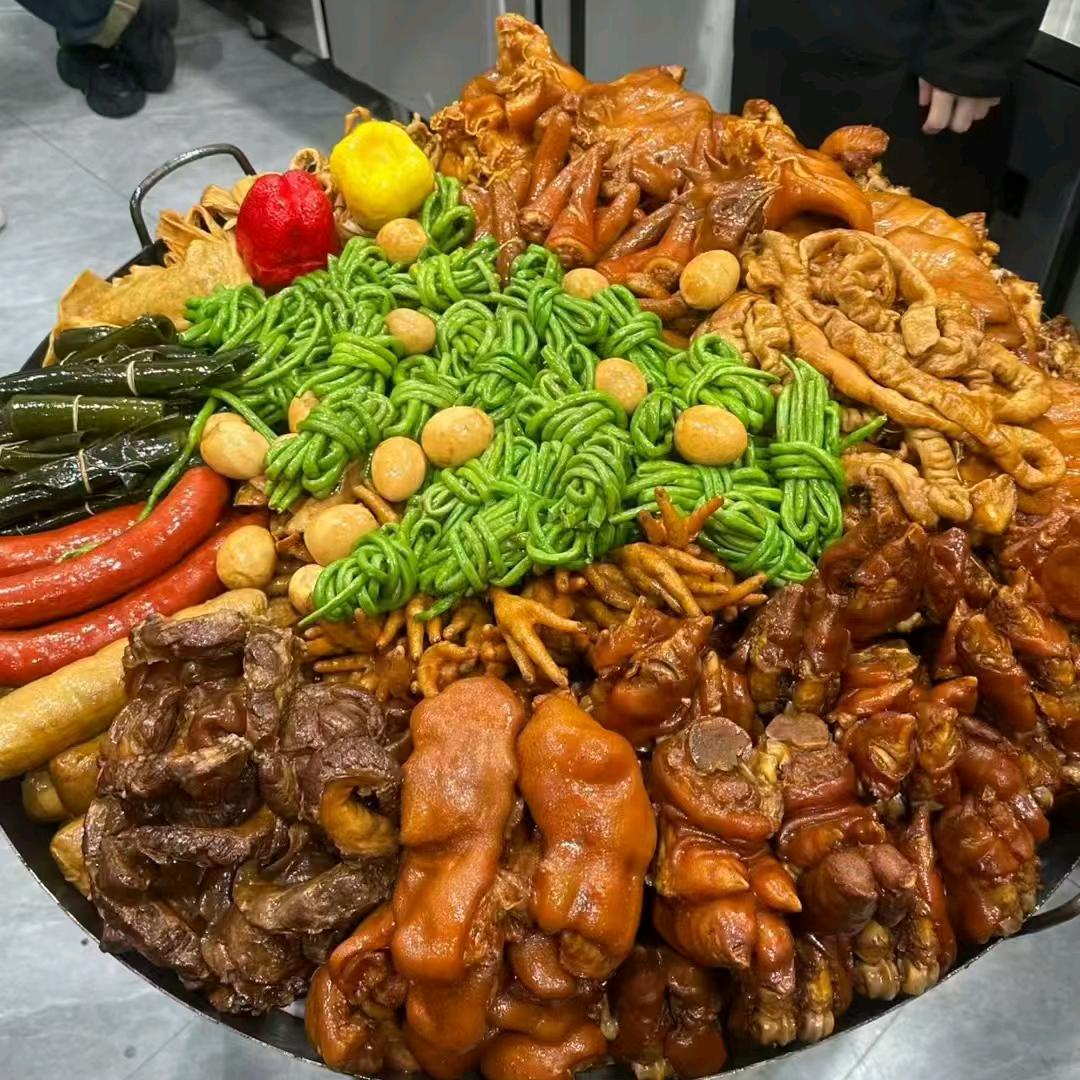 周周大锅卤菜3