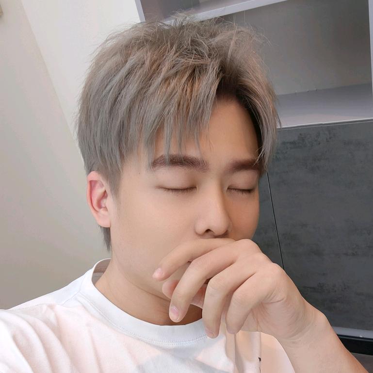 快乐的小靳兴