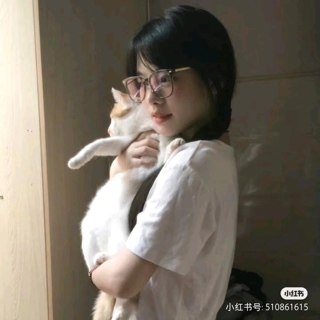 叫我小秋就好啦