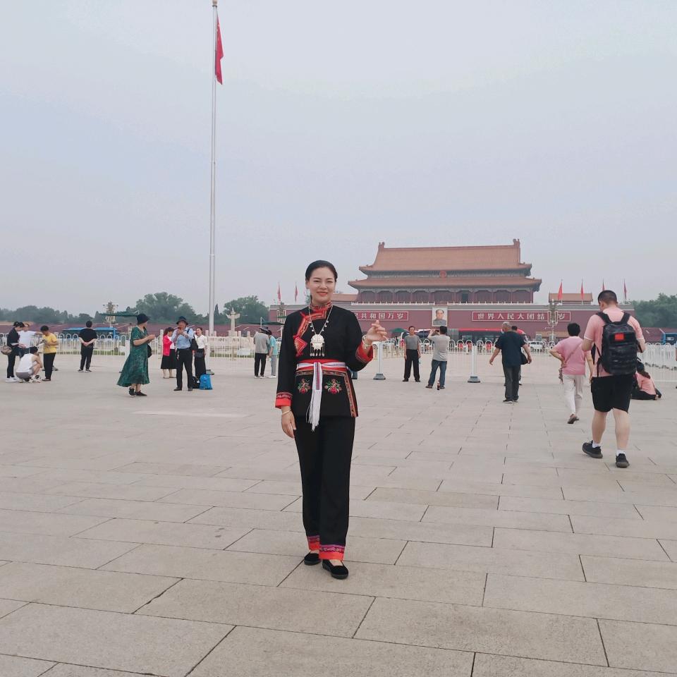 @布妮仔.颖子姐姐