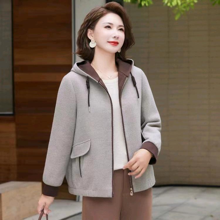 简雅女装工厂店