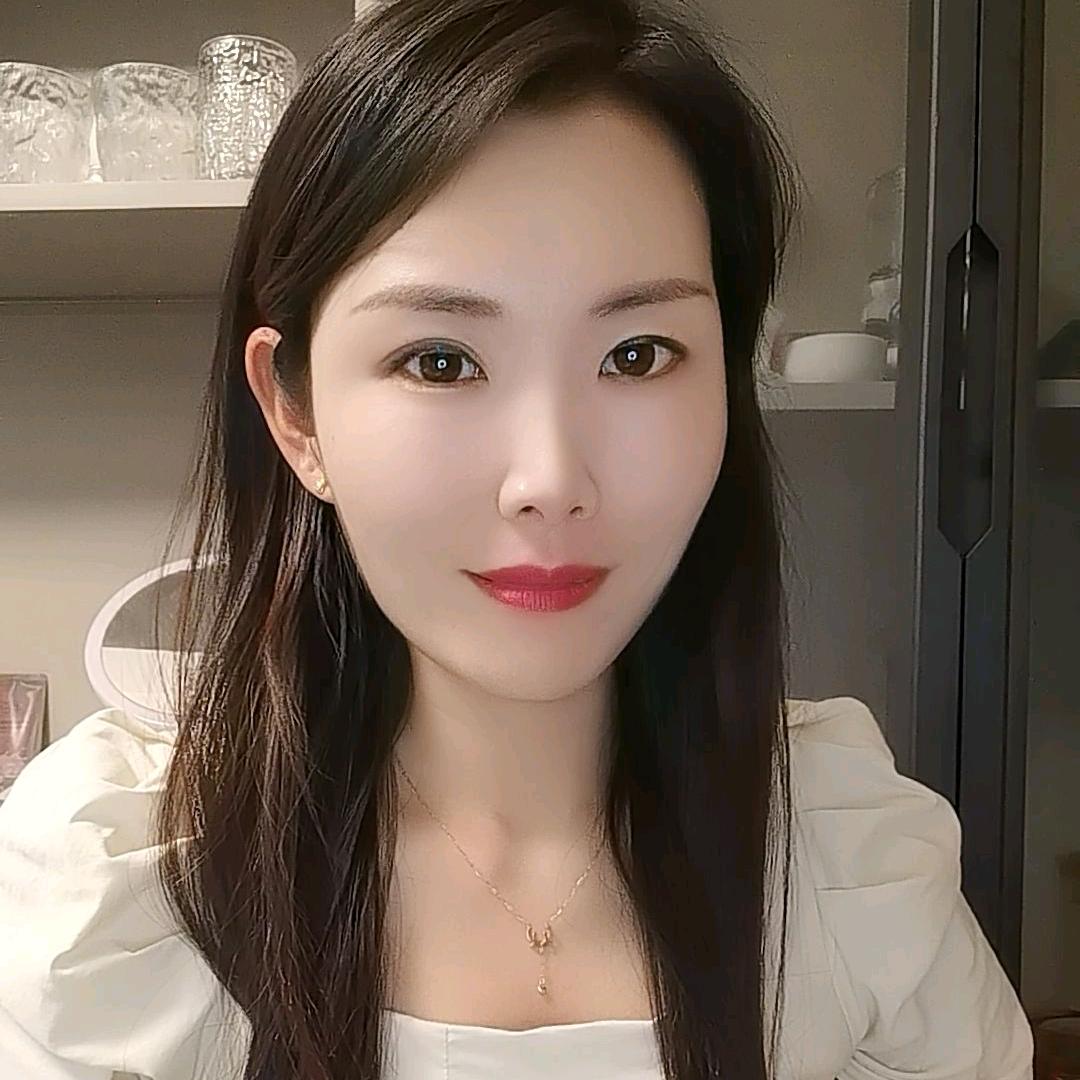 小女子菡菡