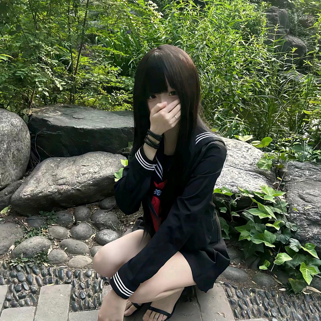 小英英  𐙚˙⋆.˚