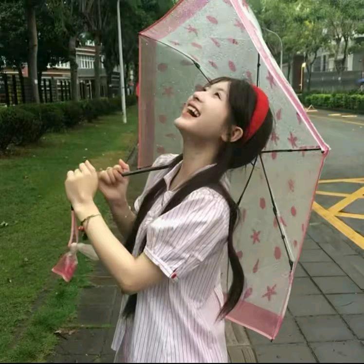 你脸才圆呢.