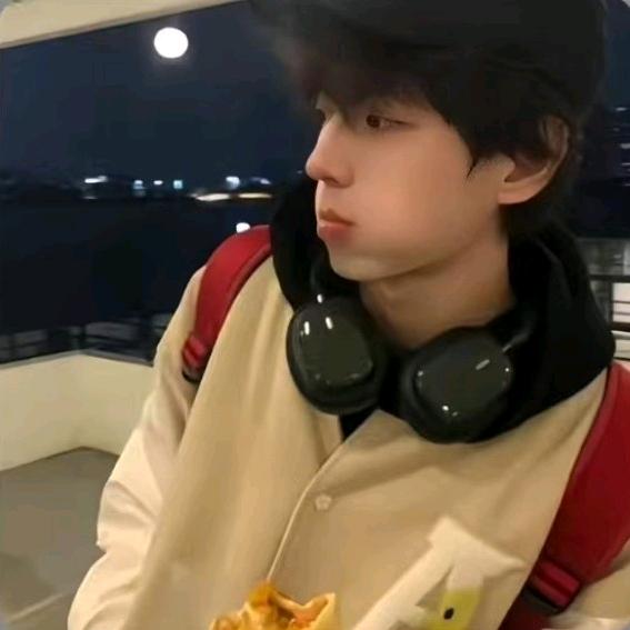 小宇✌︎' ֊'