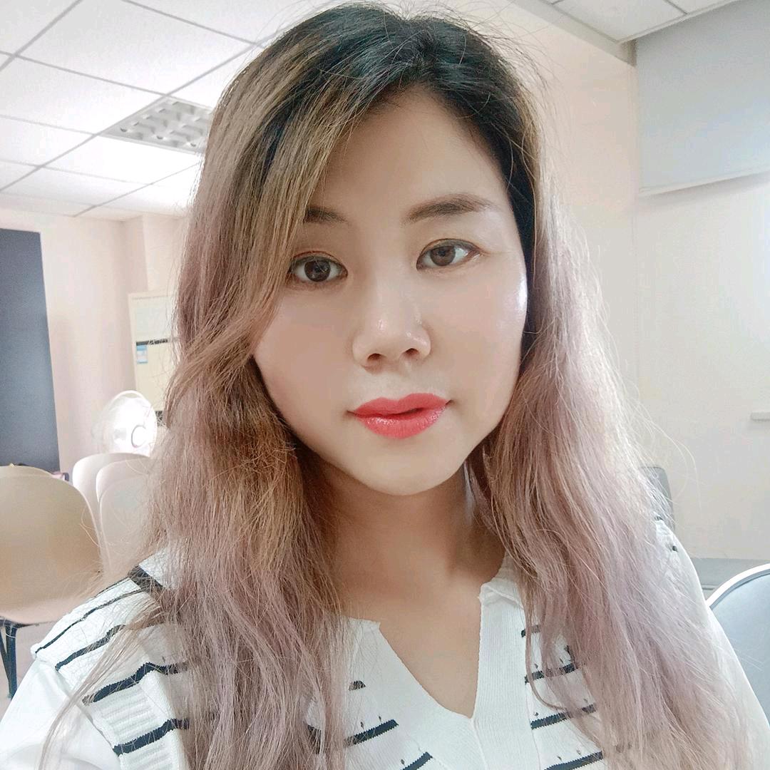 萍萍爱穿搭