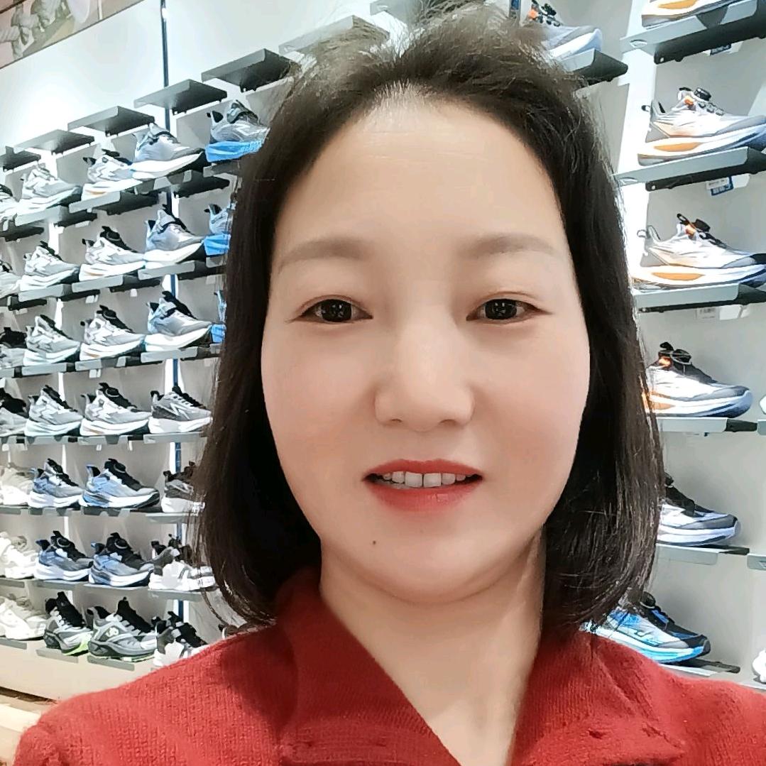 张姐：独山七波辉童装童鞋20年