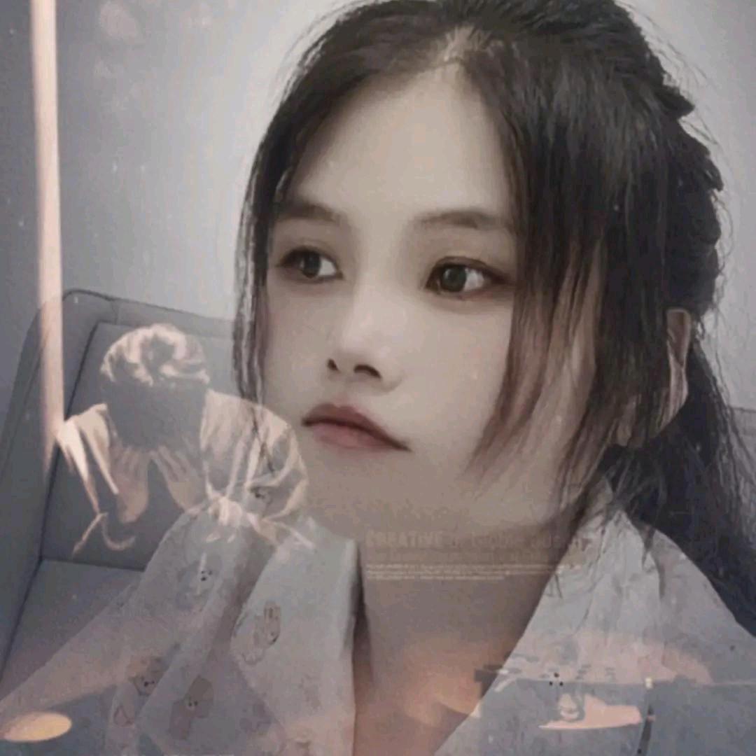 打条子的小姐姐