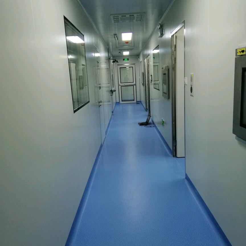 无尘净化车间+李工