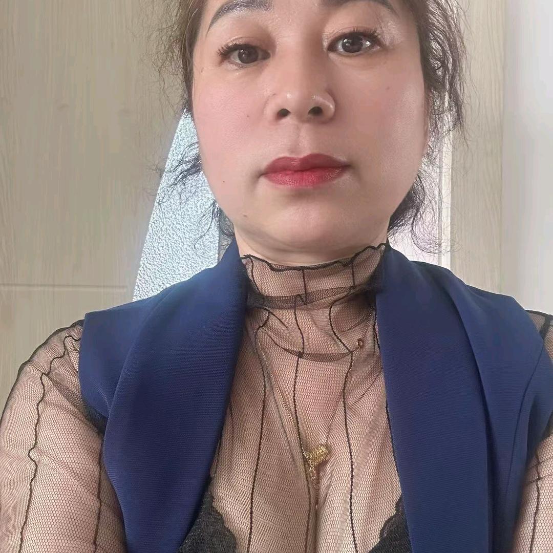 快乐的小花朵🌺