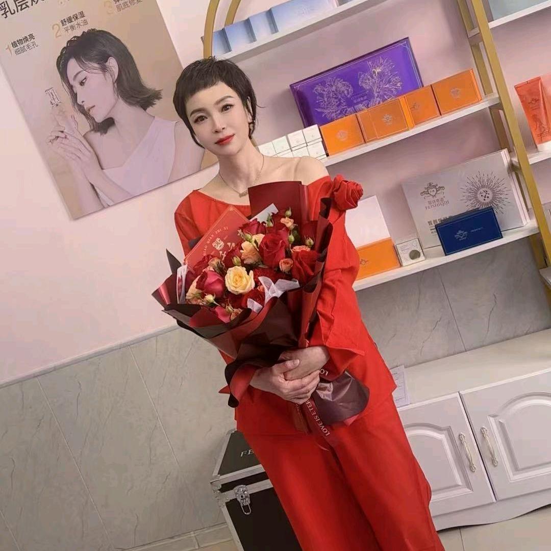 刘霞—Ai百业联盟移动美容