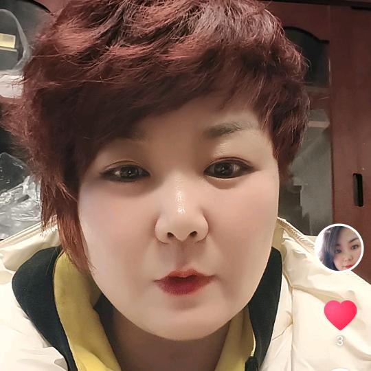 莱钢摊煎饼的迎迎