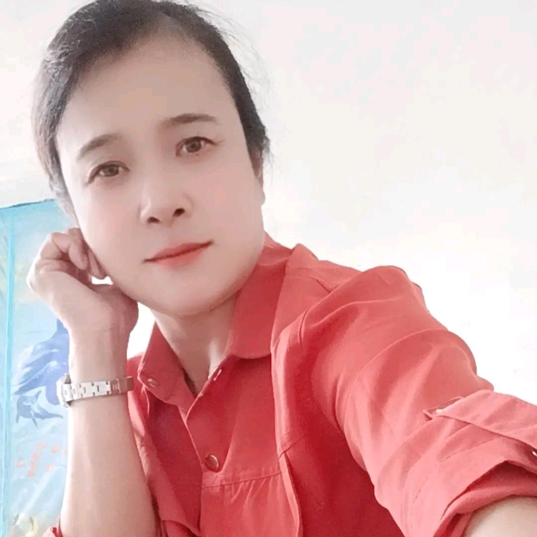 ，乐队鼓手袁雅兰