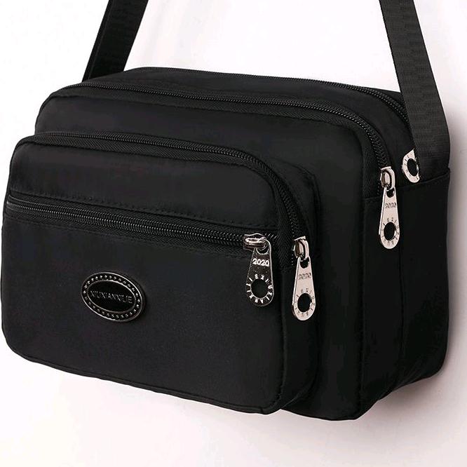 瑛月箱包销售部