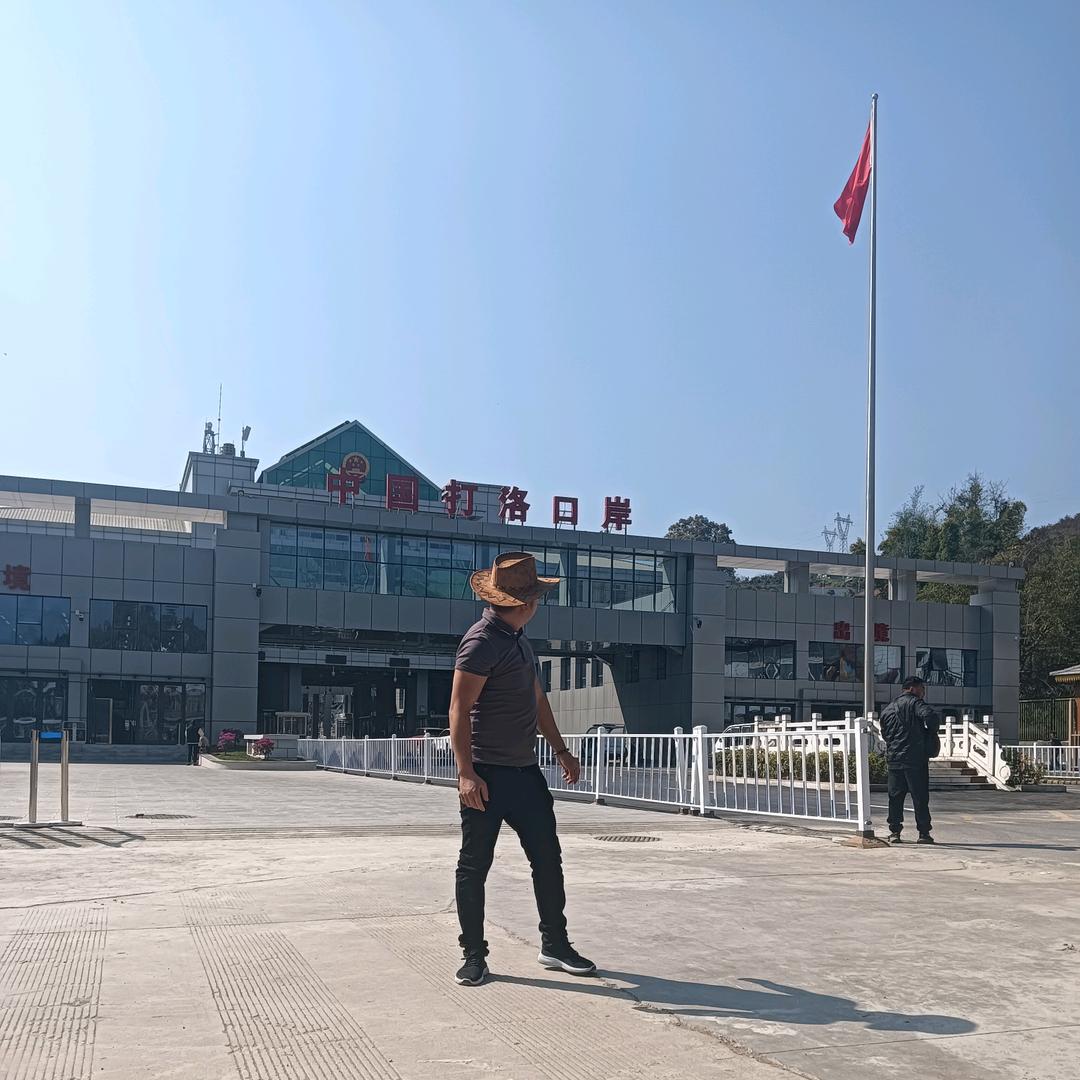 信阳市圣戈班辅材总经销