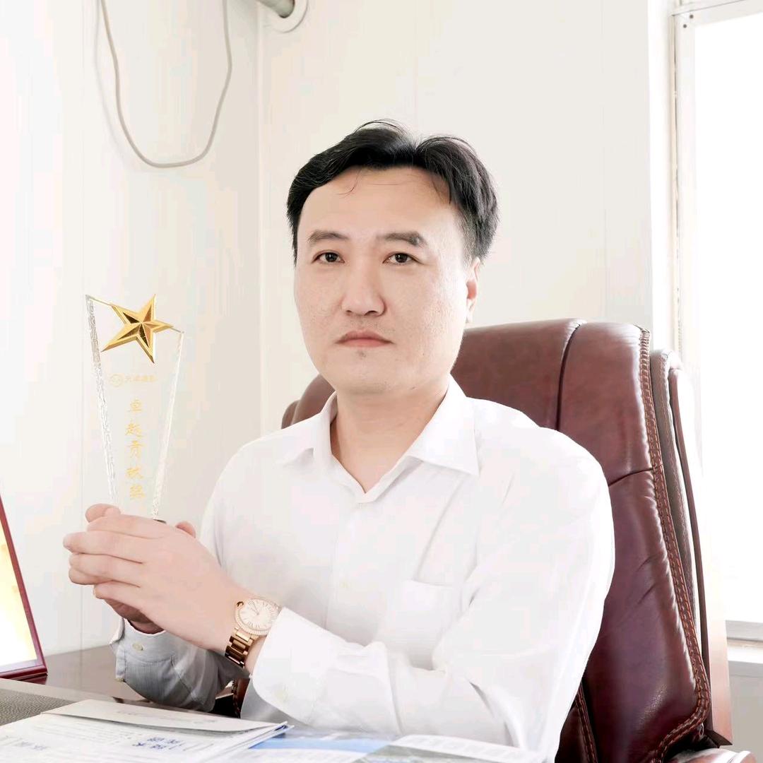 王大育