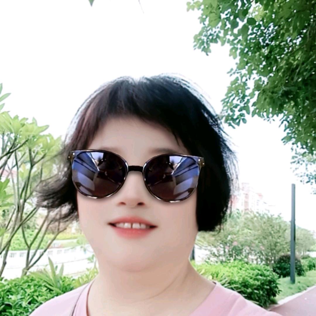 黄纪小