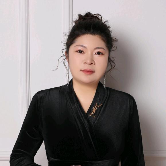 佳木斯烫发小美店长