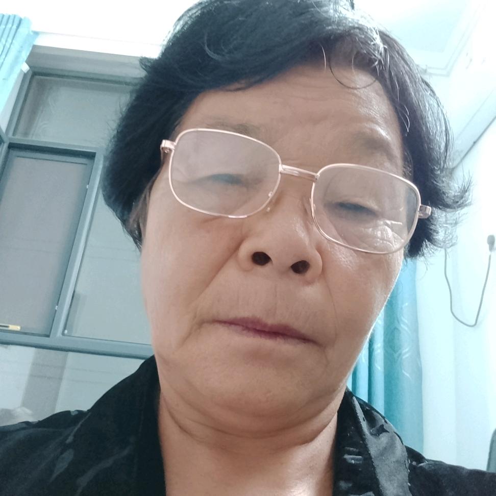 潘小姐