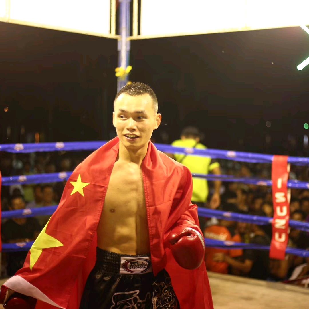阳江市亿吨建筑工程有限公司李晓亮