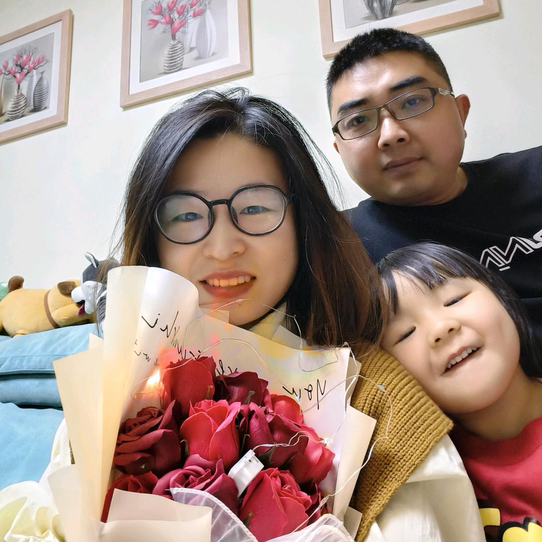 济南万律投影机总代陆继康