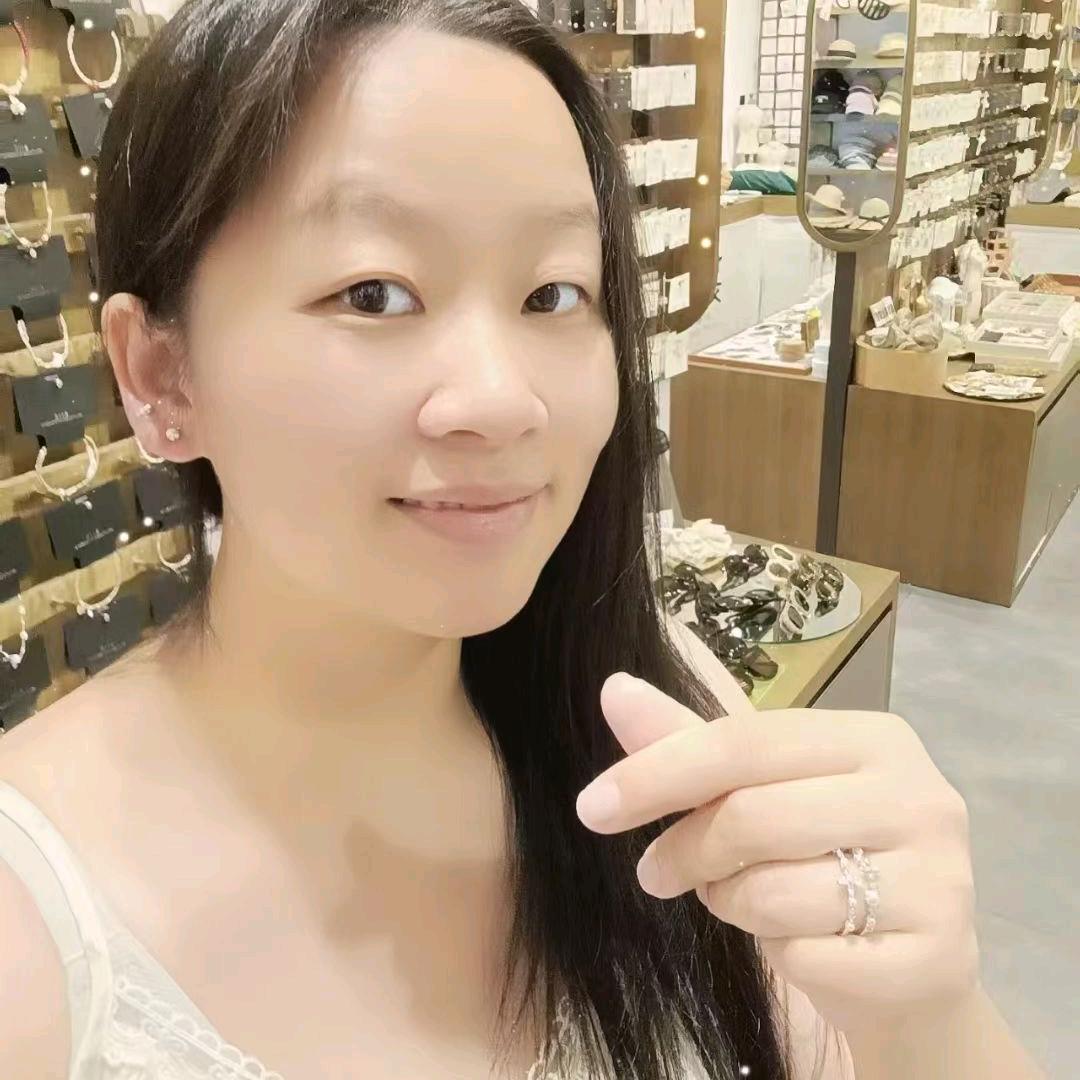 草莓少女爱吃肉肉