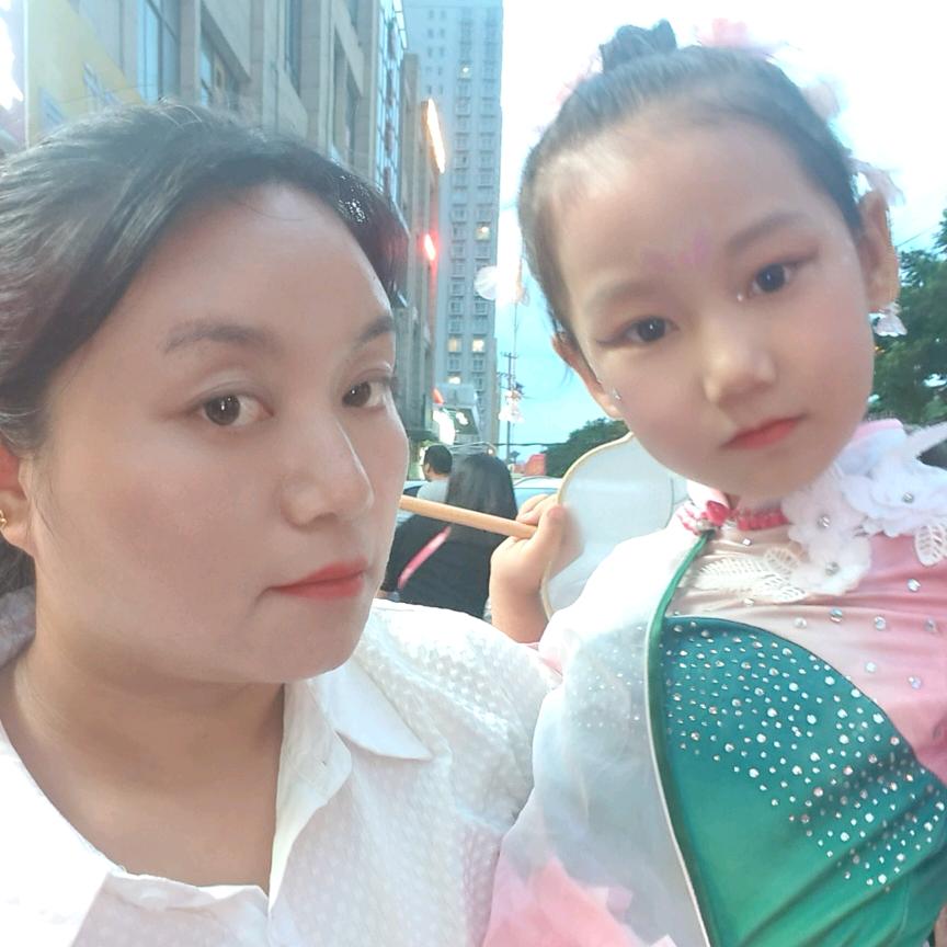 果果小可爱^0^