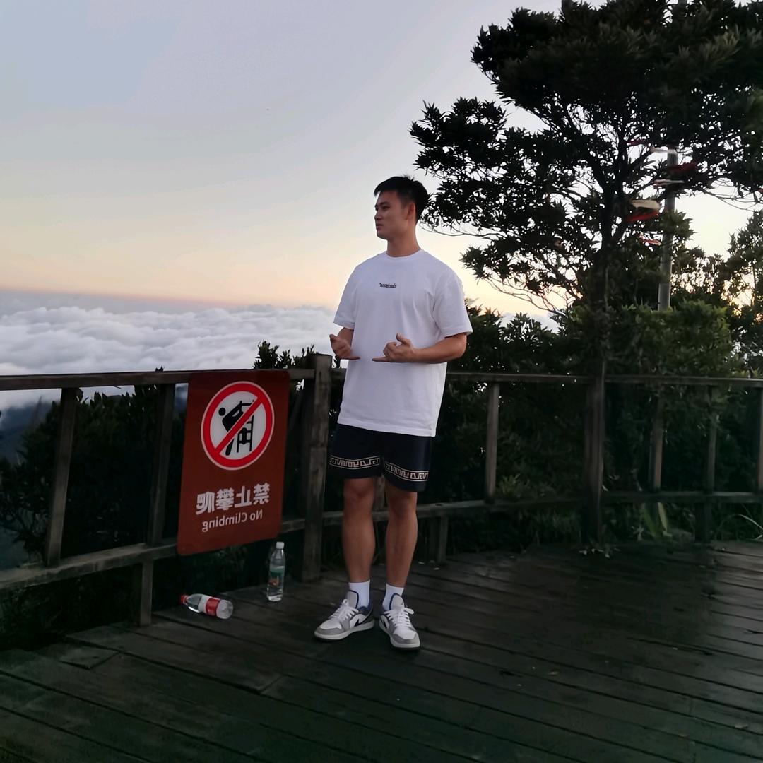 魏来