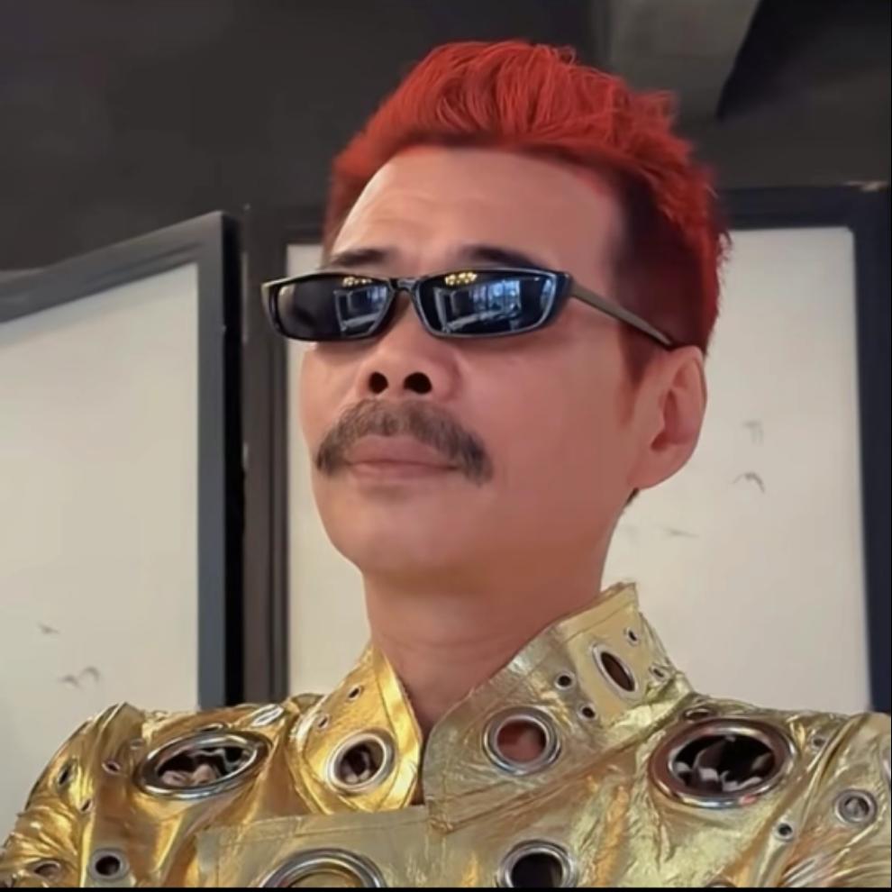 Y　　　　　　🪰