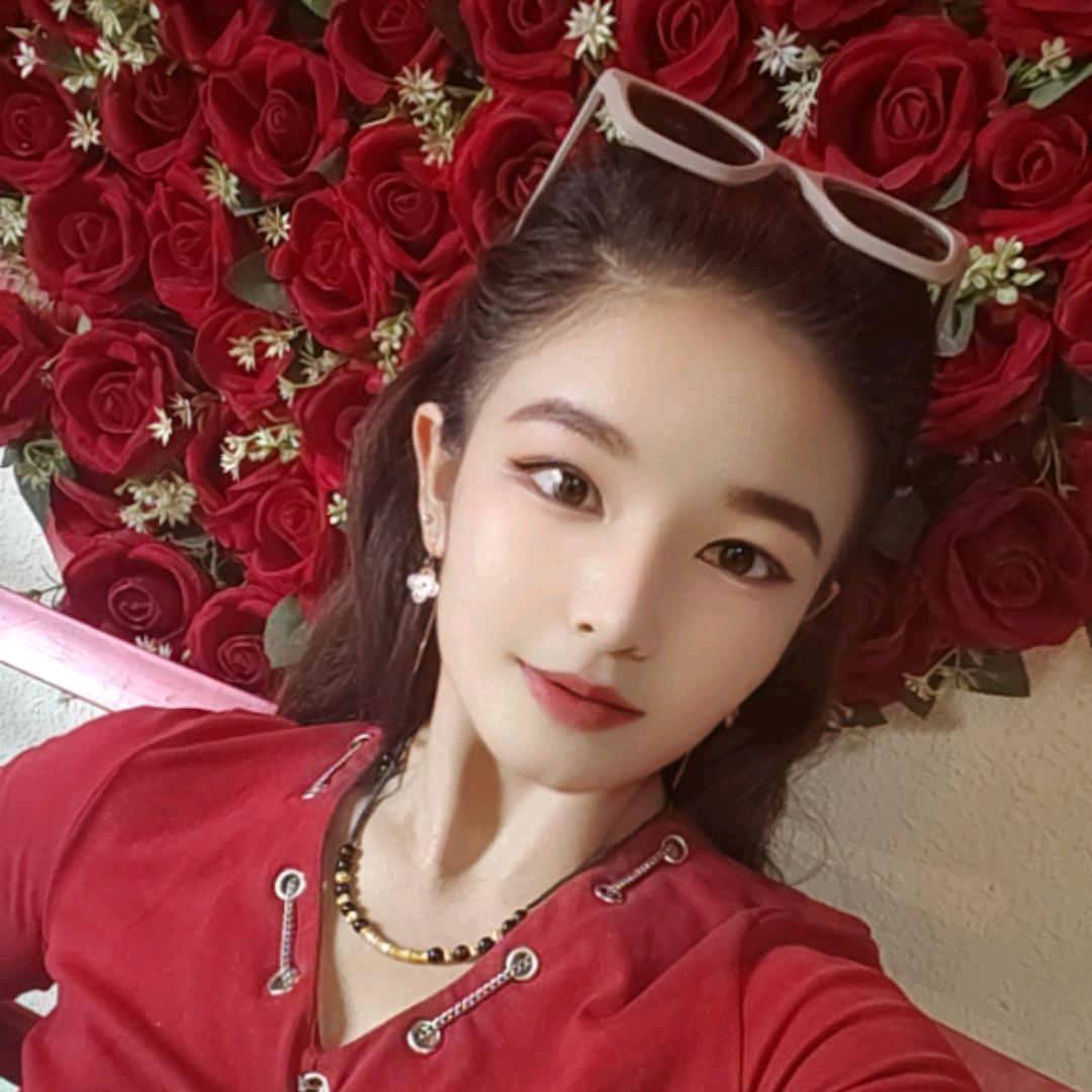 Tayer jan 夫人👨‍👩‍👧