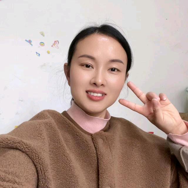 小包菜   早上4点30直播日用