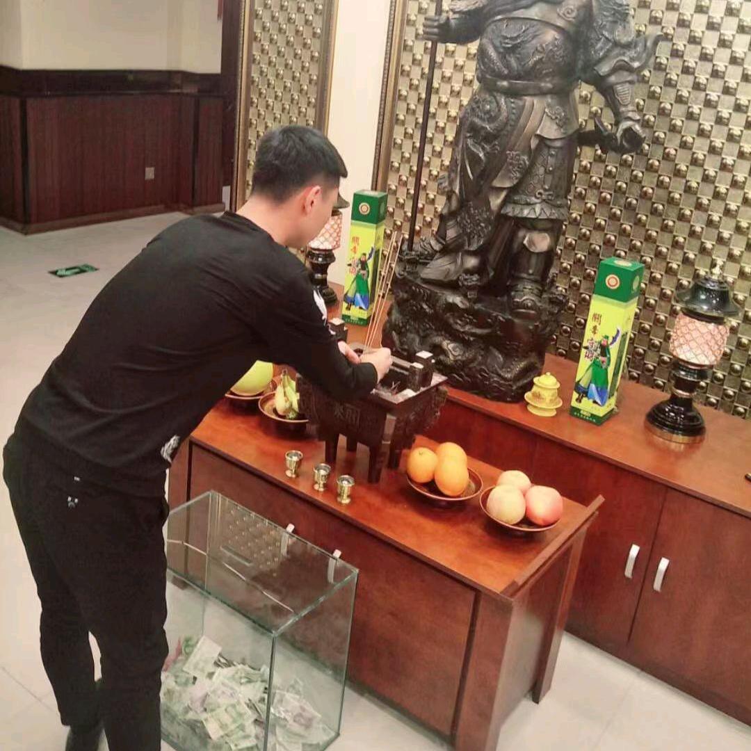 《忠孝义二娃》