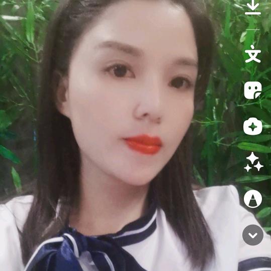 何玲