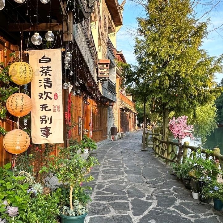 皓月当空