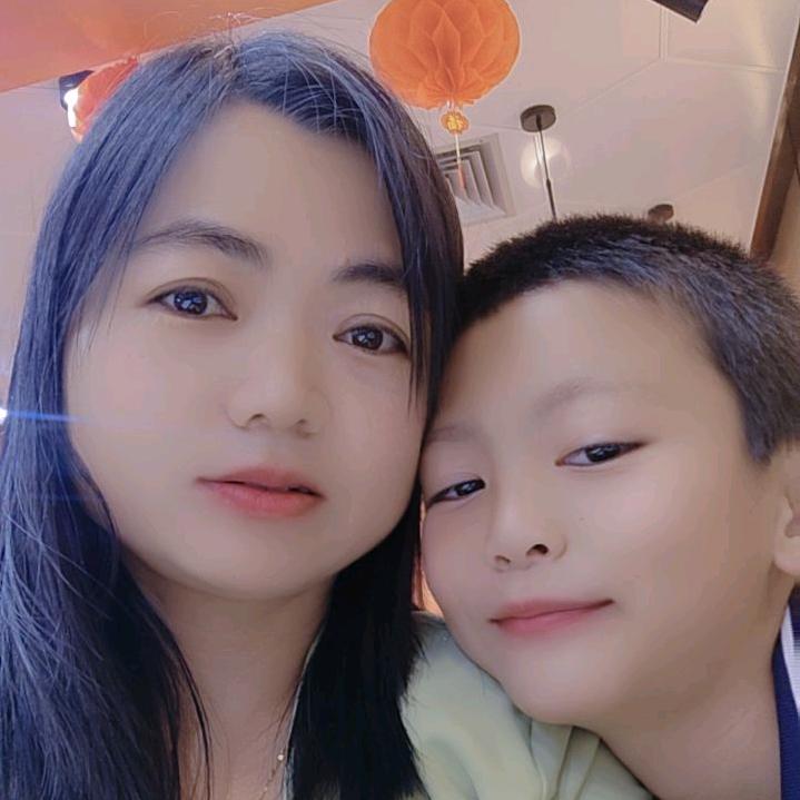 何@颜{悦色$*（月嫂，育婴师）