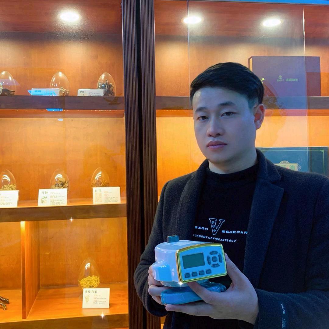 黄源-鹤鹤人生男士技术培训基地