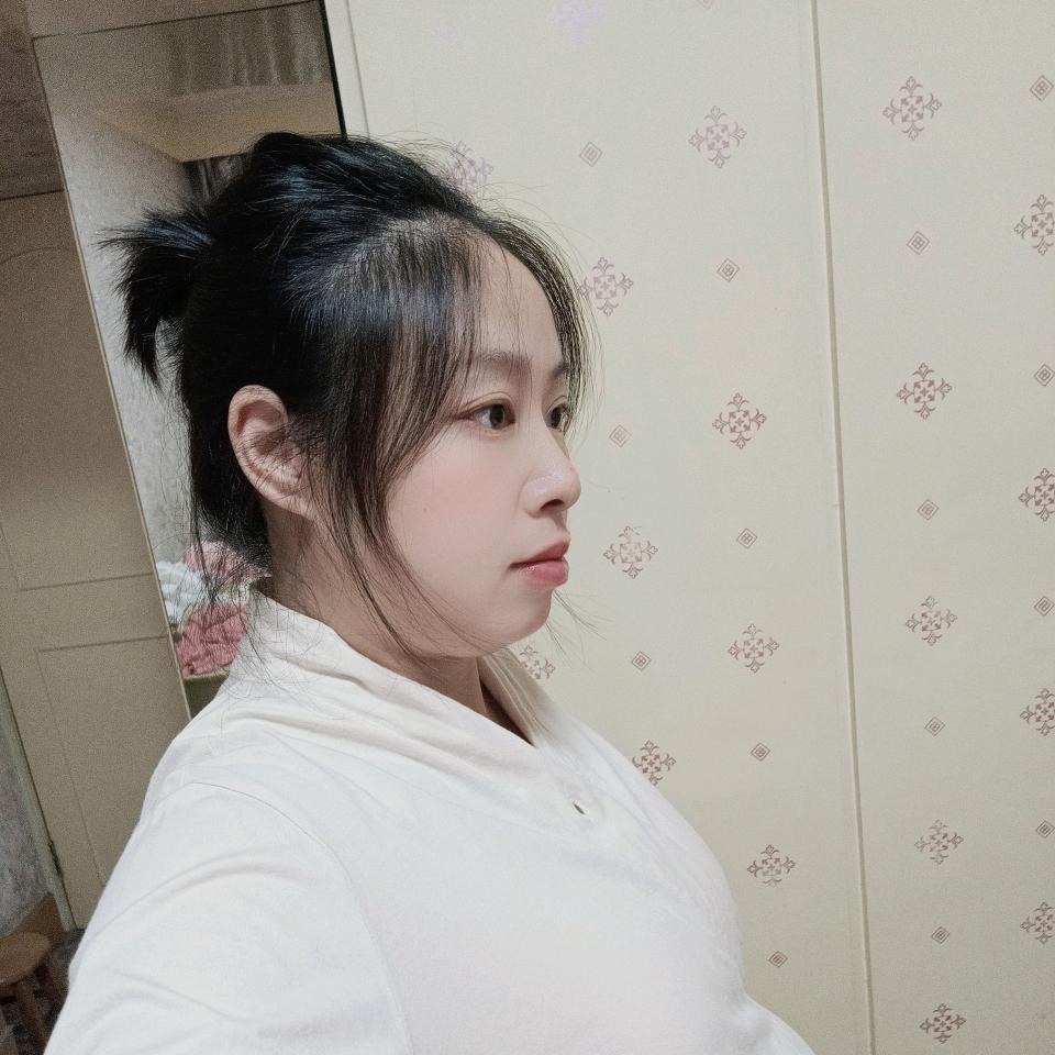 嘟🌸嘟🍁Lucy