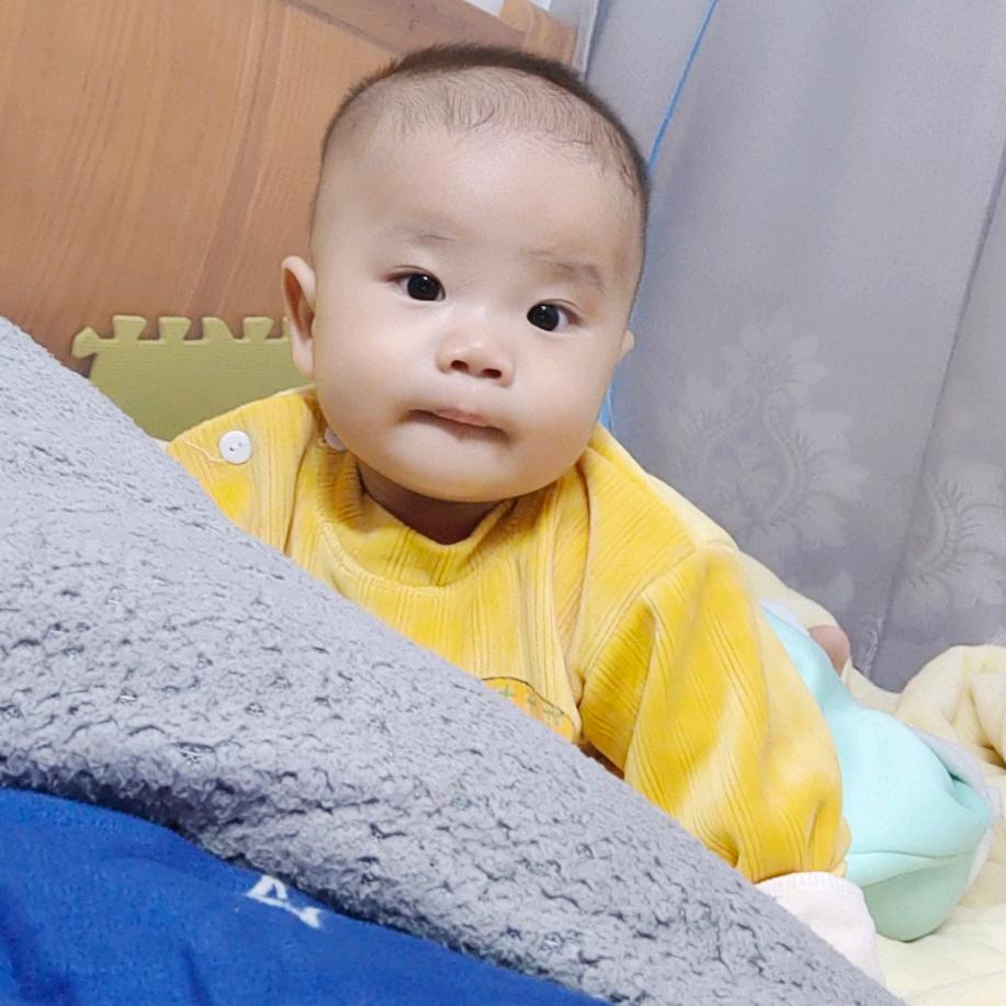 ༺鈡༻家的小逸仔