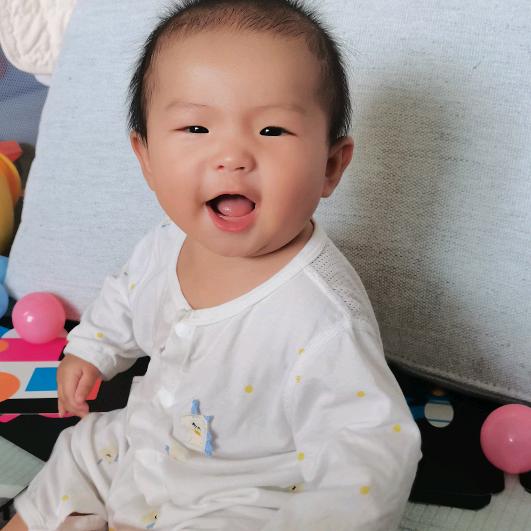 何琼