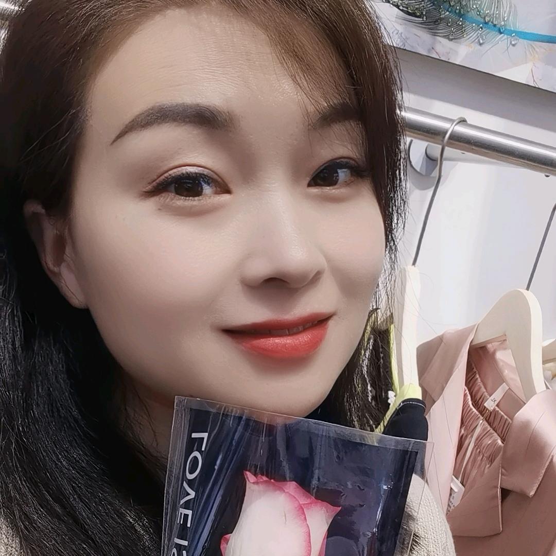 以晴爱家家纺拖鞋袜品小铺