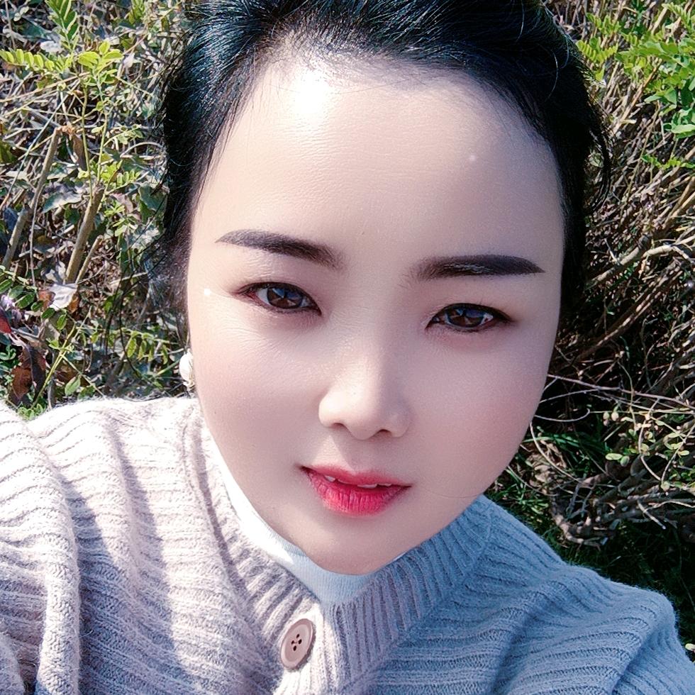 兰👩🏻‍🎓