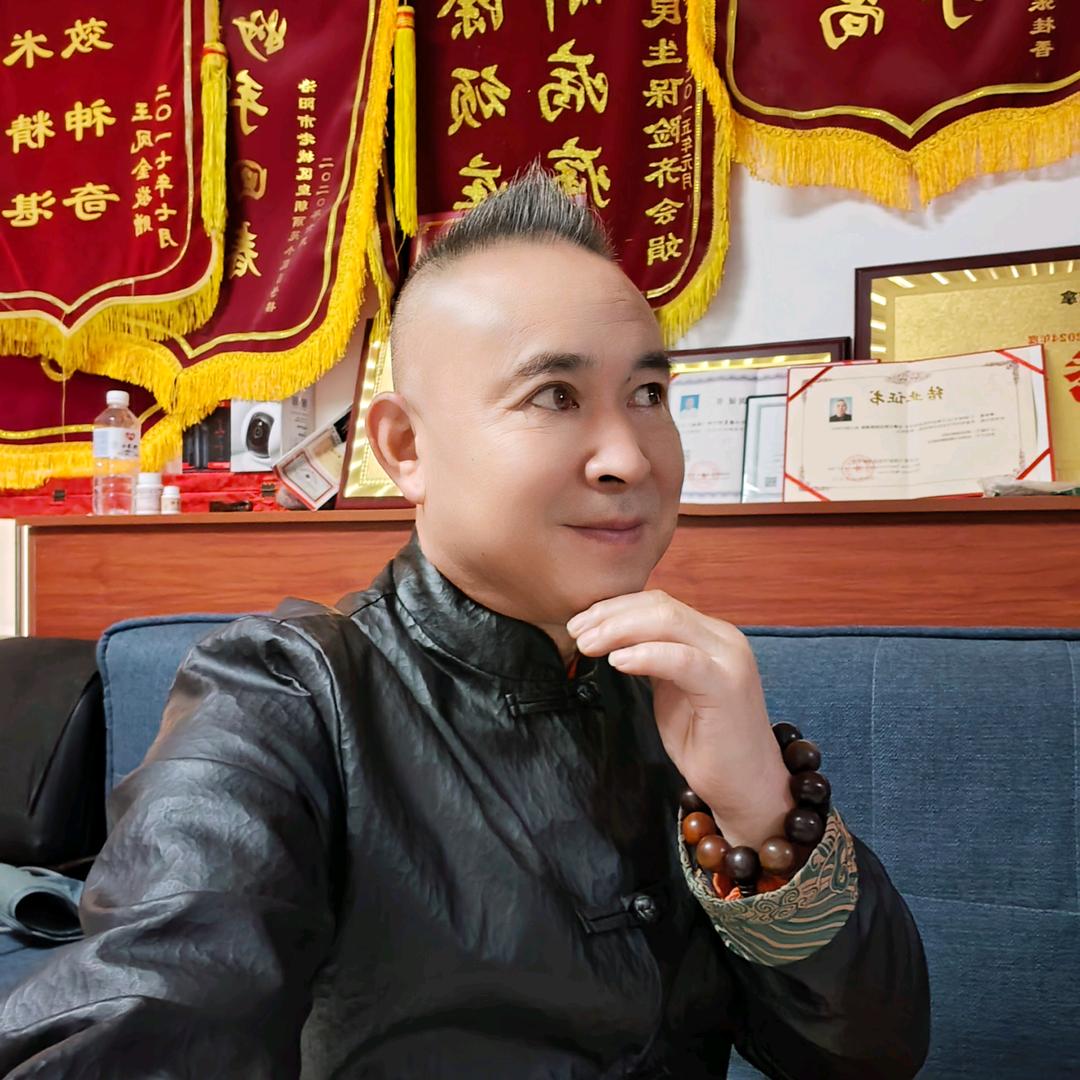 妙手李奇