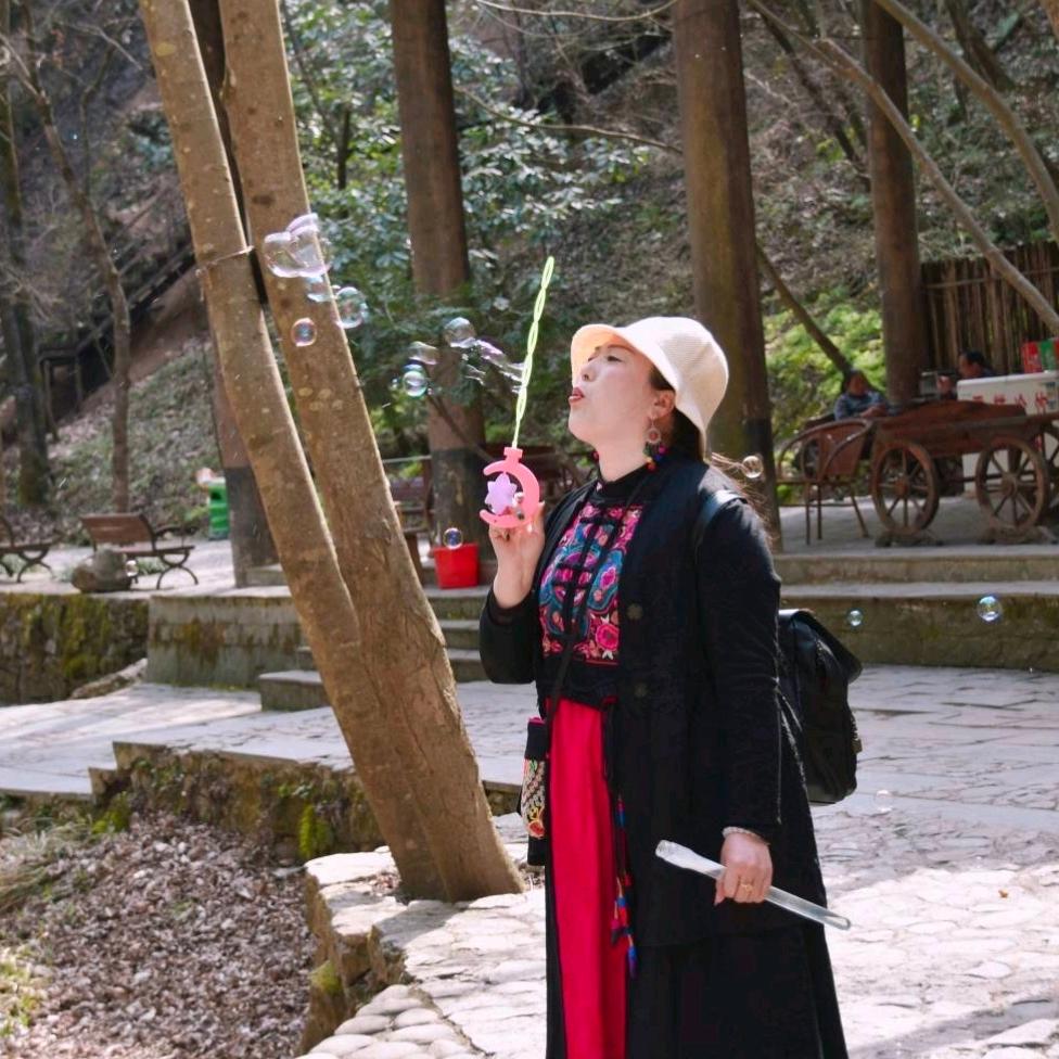 美如玉1698886338